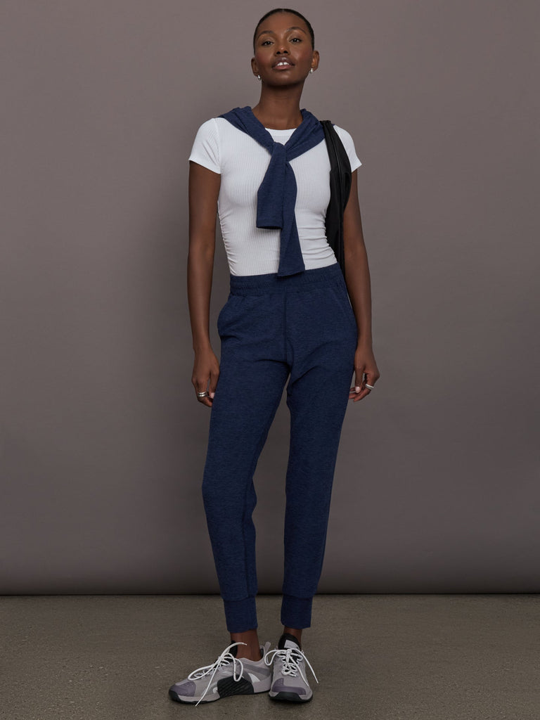 Jogger in Soft Luxe - Heather Navy Blazer
