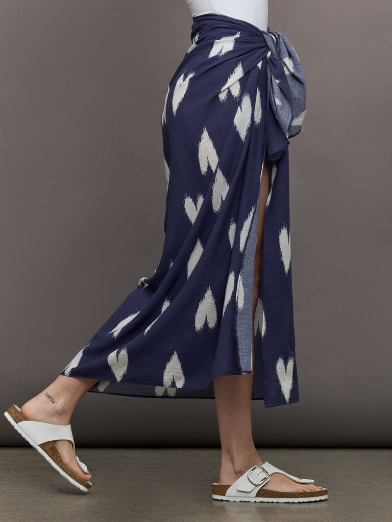Roper Ikat Hear Sarong - Indigo