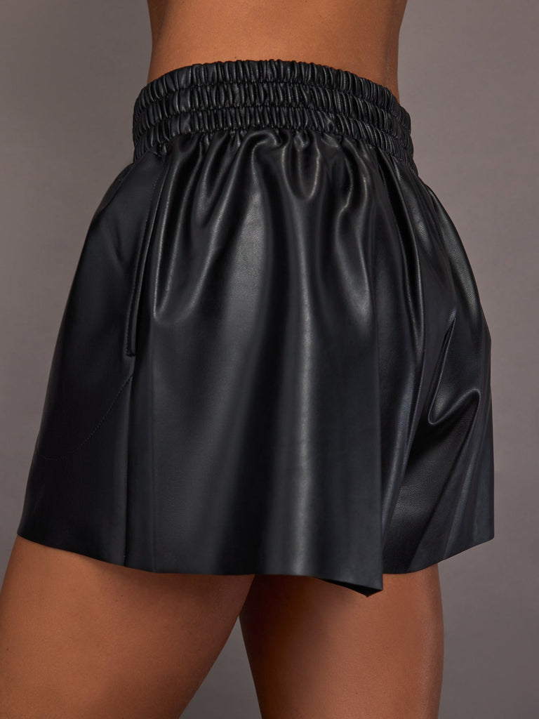 Boyfriend Elephant Sweatshort - Black